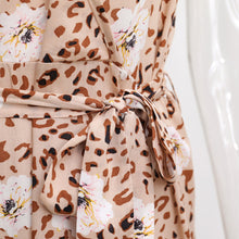 Load image into Gallery viewer, Jemi Floral Print Maxi Flow